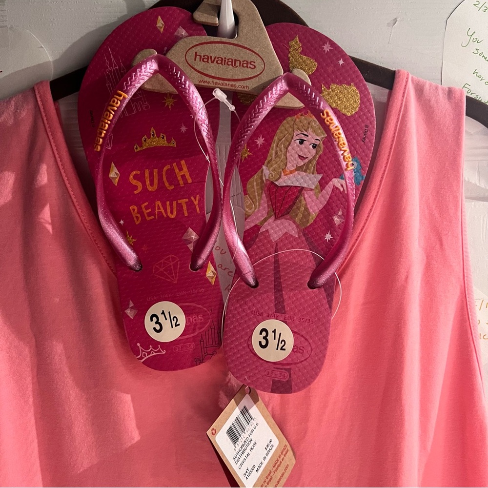 Disney Parks Princess Aurora Sleeping Beauty Havianas Flip Flops sandal NWT 3/4Y